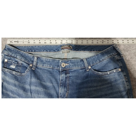Torrid Distressed Denim Jeans Women's Plus Size 22 Medium Wash Casual - Picture 1 of 7